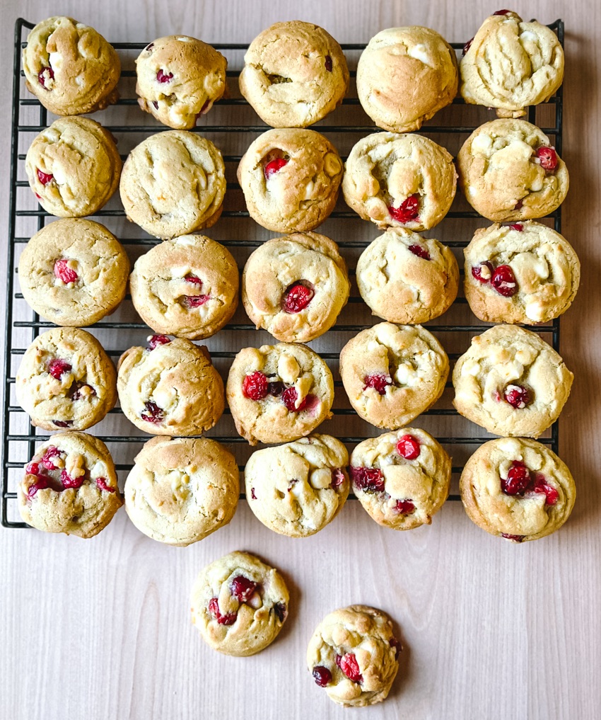 white chocolate cranberry saffron cookies on cooling rack